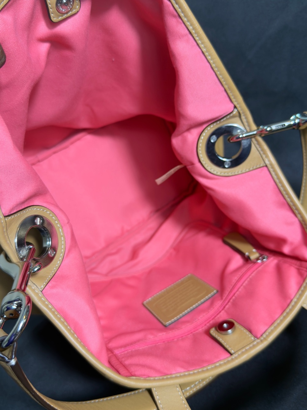 COACH Hadley Tan Leather Duffle Bag F27728 Vibrant Hot Pink Lining - Picture 5 of 13